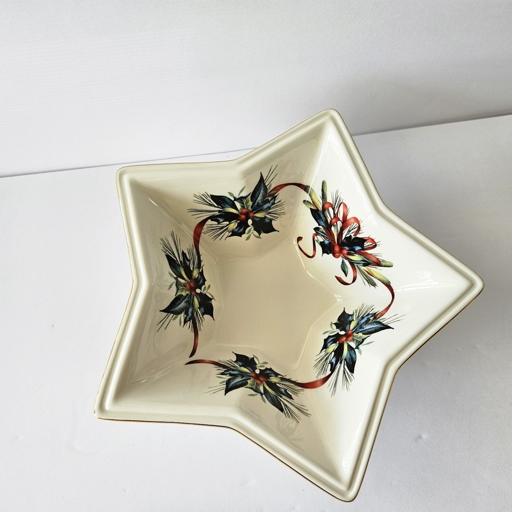 Lenox‎ American by Design "Winter Greetings" Star Bowl Holly Berries 7" x 2.5"
